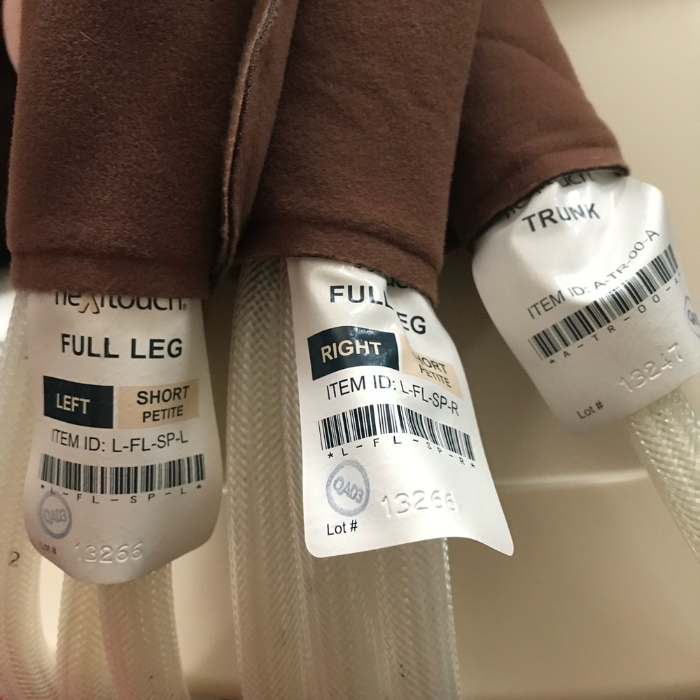 Flexitouch Compression Therapy Device Model PD32-U - Picture 7 of 9